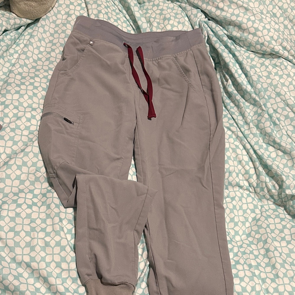 Figs Gray Scrub Set with Burgundy Accents XS